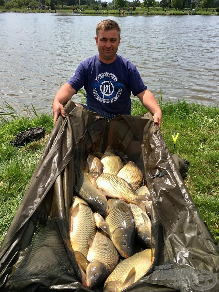 Fodor Csaba 63 kilót is meghaladó terítékének minden egyede csodaszép, egészséges akasztói szikiponty