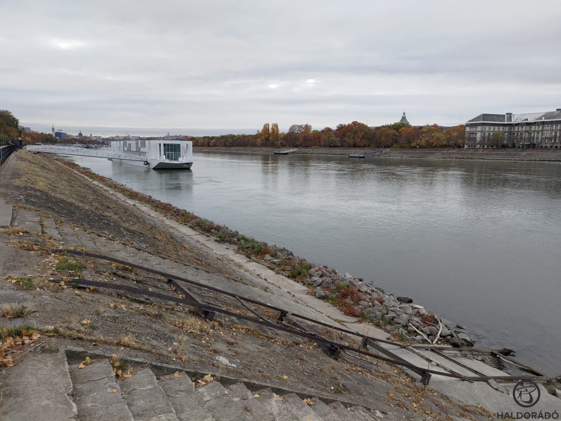 Első fővárosi pergetésem során a pesti oldalt vallattam