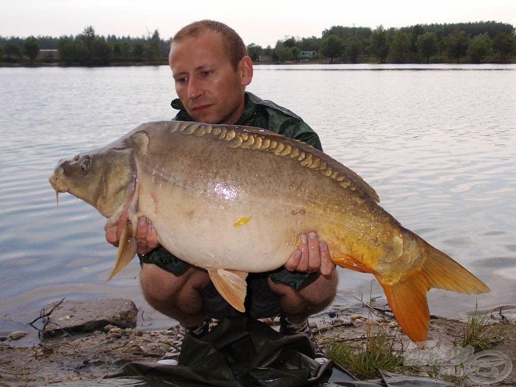 A tó utolsó ajándéka egy 9,1 kg-os tükörponty