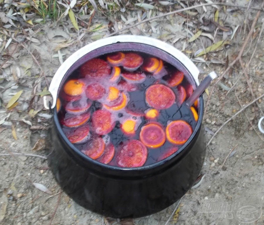 30 liter vörösbor 30 főnek… elég lesz?