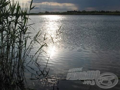 A haddelhadd előtti víztükör…