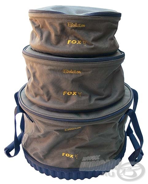 A FOX komplett táska szettet kínál a bojli tárolására