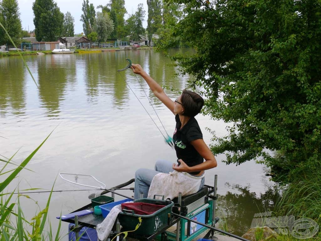 A csúzlival történő…