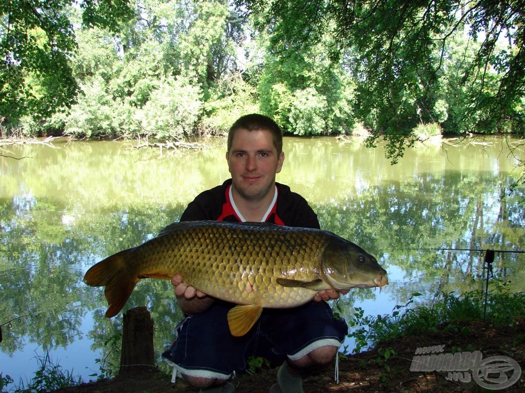 Az első éjszaka fogott 6,75kg-os, nyurgatestű pontyom