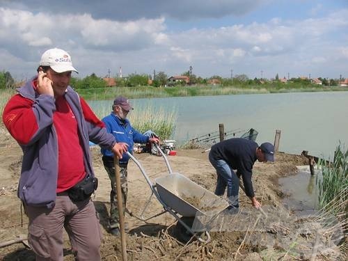 … de amint az idő megengedte, beindult ám a sürgés-forgás a tó körül