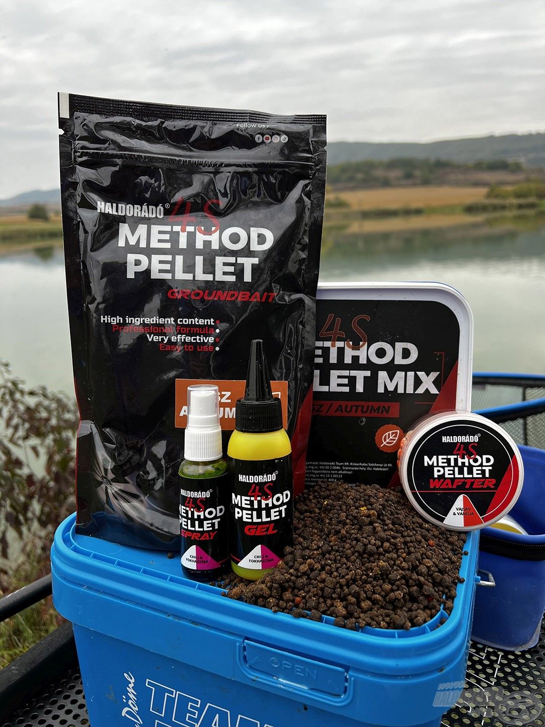 A Haldorádó 4S Method Pellet Mix + Method Pellet Groundbait - Ősz keveréke került a kosárba, amelyet a Chili & Fokhagyma aromával ízesítettem. A legfogósabb csalinak a 4S Method Pellet Wafter Vajsav & Vanília bizonyult