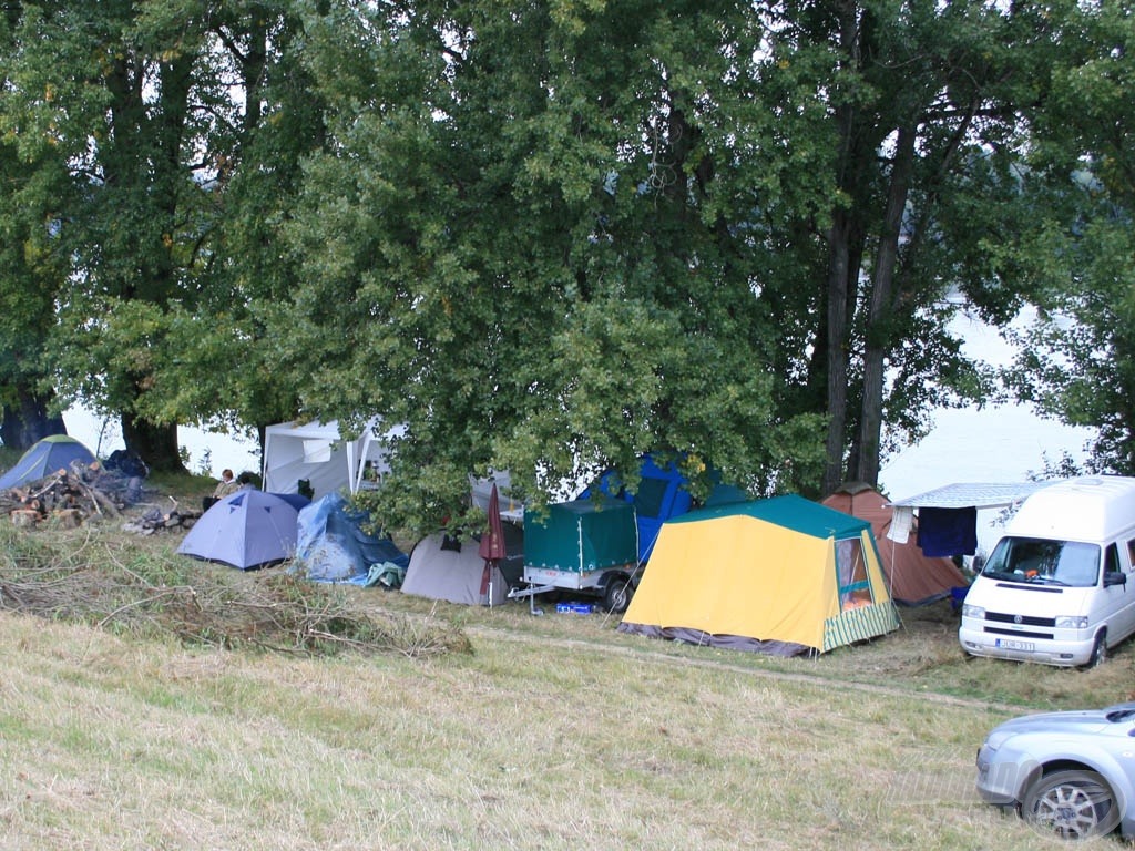 Még sátortábort is építetnek a Duna partra, ha kell!