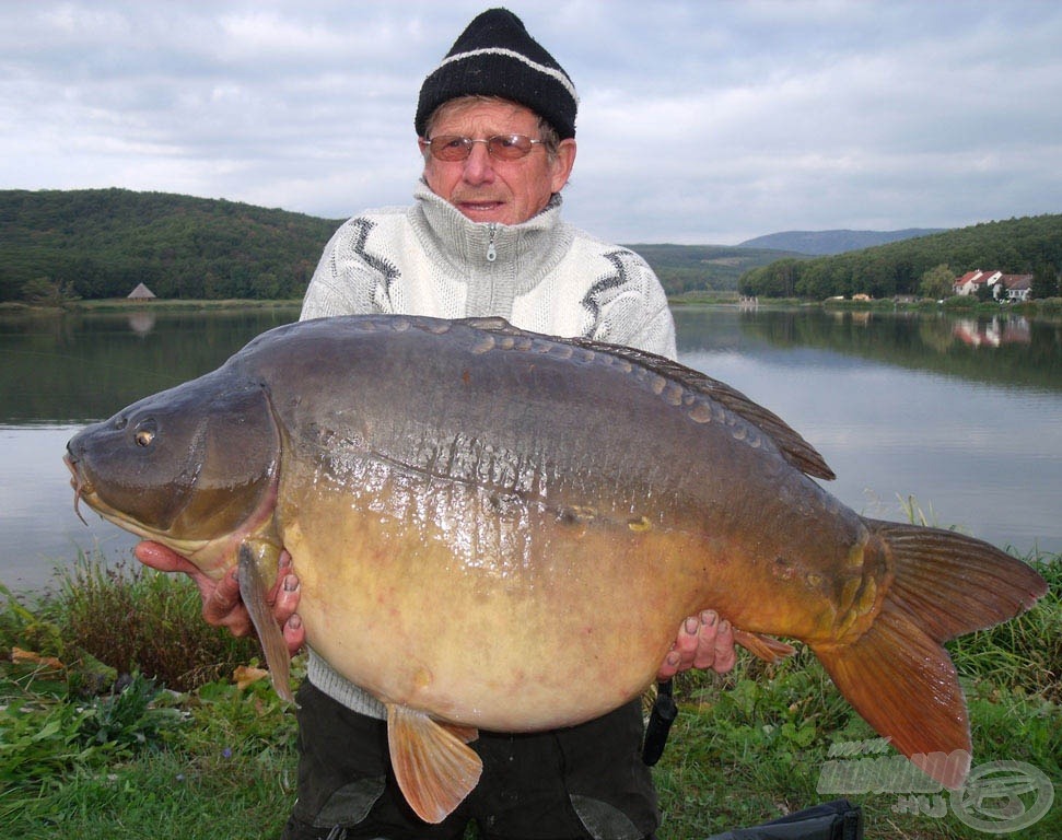 Ez egy fantasztikus tükörponty, súlya 25,64 kg