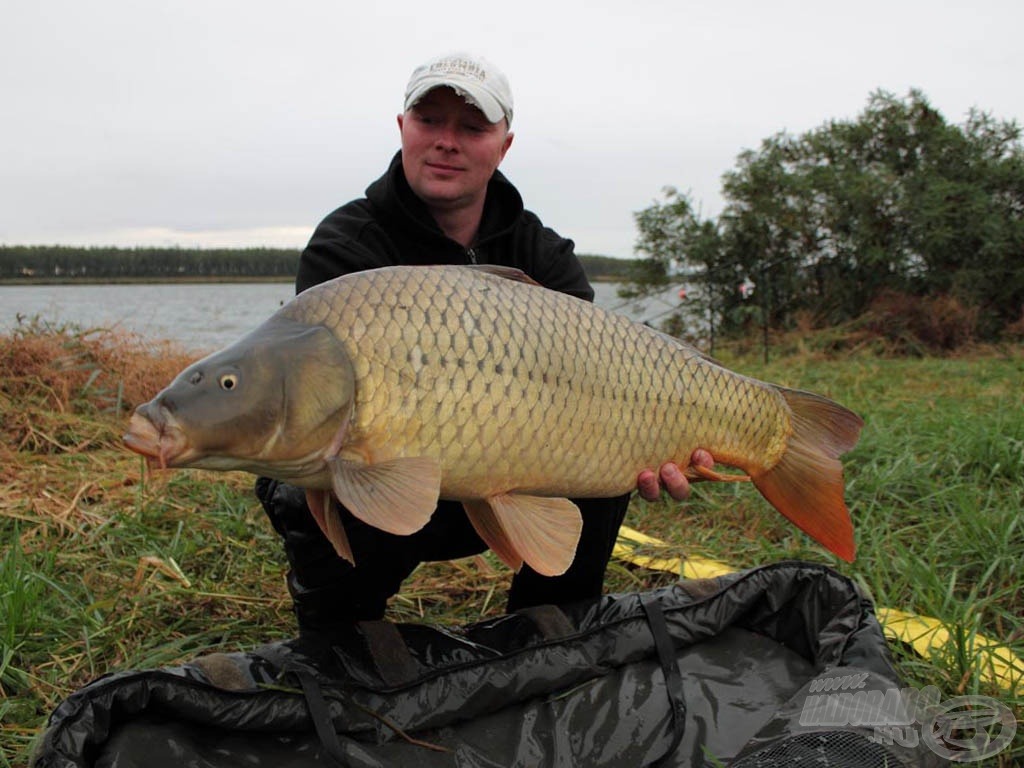 Az Allianz Halcapone Carp Team „bekezdő” hala