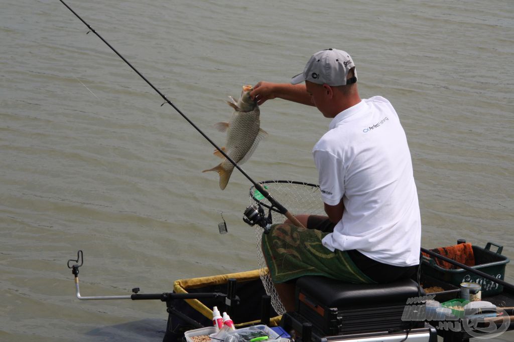 Sokak szerint vezeti az A szektort a Perfect Fishing versenyzője