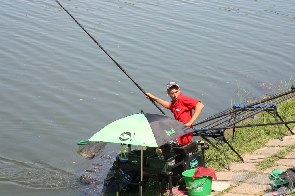 Pocsai Márk nagyot horgászott a szélen, de nem tudta legyőzni a rutinos szomszédot