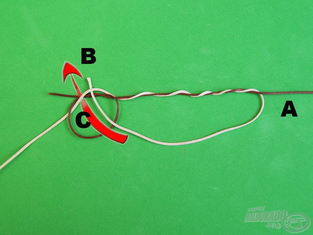Fűzzük vissza a „B” szálvéget a képen látható módon
