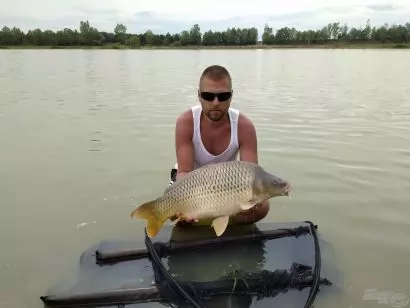 Közel és távol, avagy bányatavi pontyok feederrel