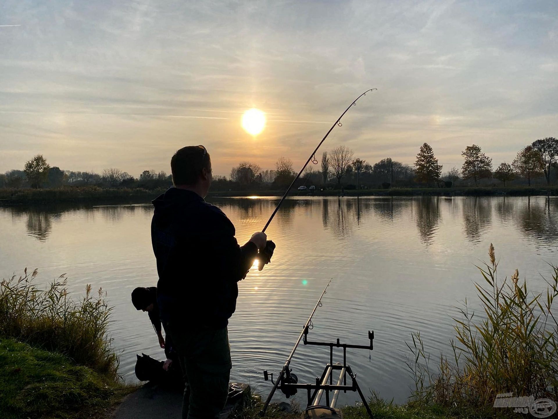 A rod-podra helyezett botok is kézbe kerültek