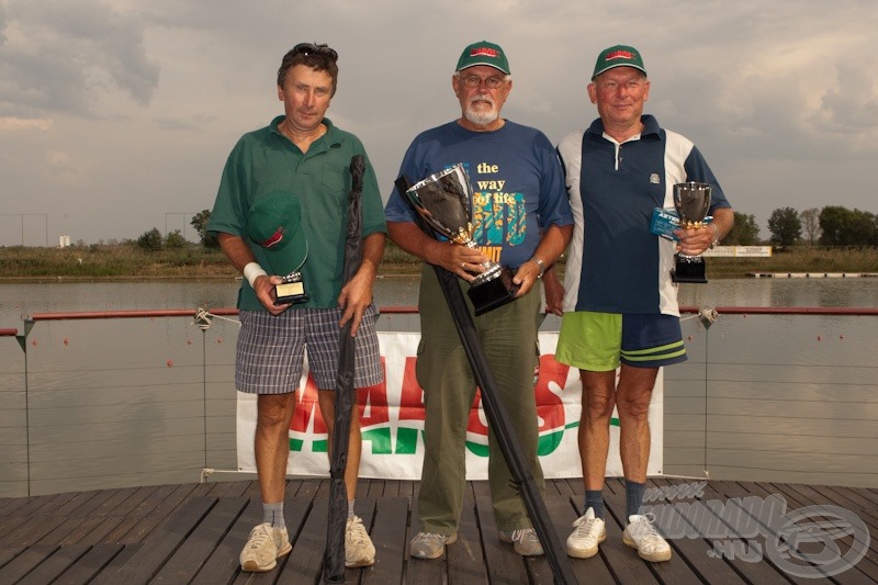 A veterán kategória dobogósai balról jobbra: Balla József 2. helyezett, Varga György 1. helyezett, Hunyady Szabolcs 3. helyezett