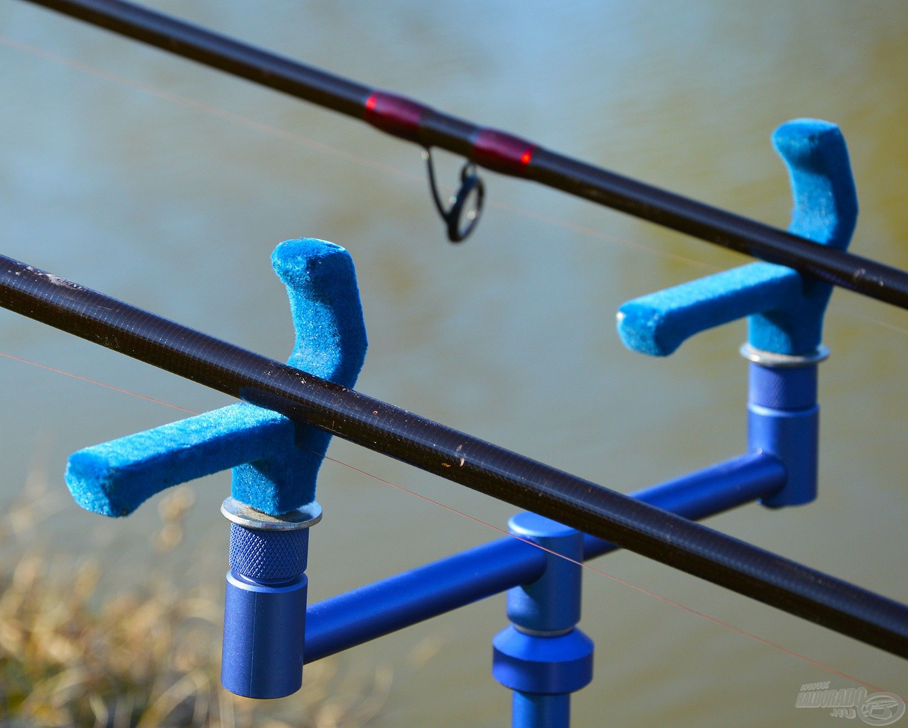 A távtartóba első bottartónak a Haldorádó Quick vagy Safe Feeder Blue fejeket javaslom