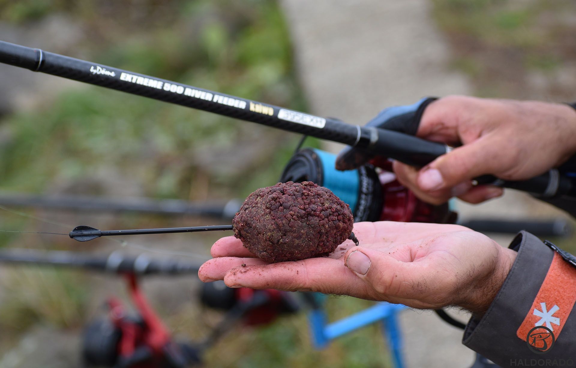 A nagy dobósúly-tartománnyal bíró bottal akár narancsméretű gombócok is bedobhatók