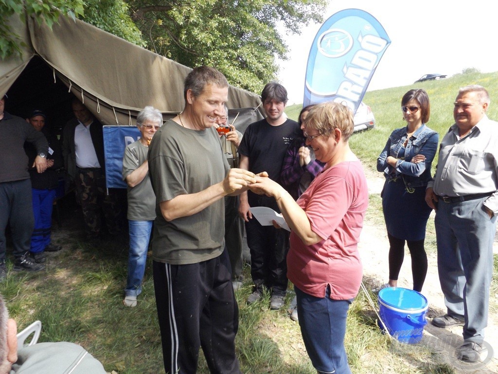 Horgász-lány-kérés. Gratulálunk!