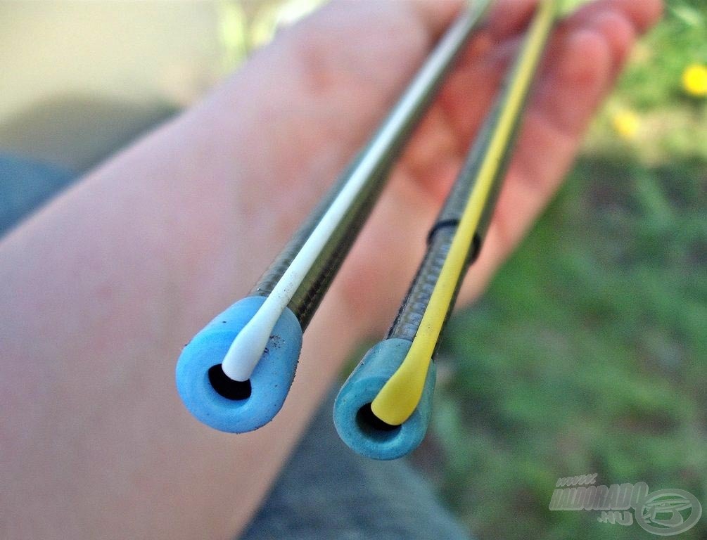 Jobbról a Preston Hollo 2,7 mm-es csőgumija Pulla Bunggal szerelve, balról pedig a 2,4 mm-es Middy Monster Carp tömör gumija Fox Bunggal szerelve