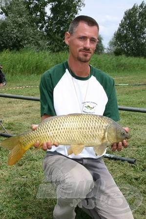 Gábor András gyönyörű, 5 kg-os hala, amelyet az edzésen fogott