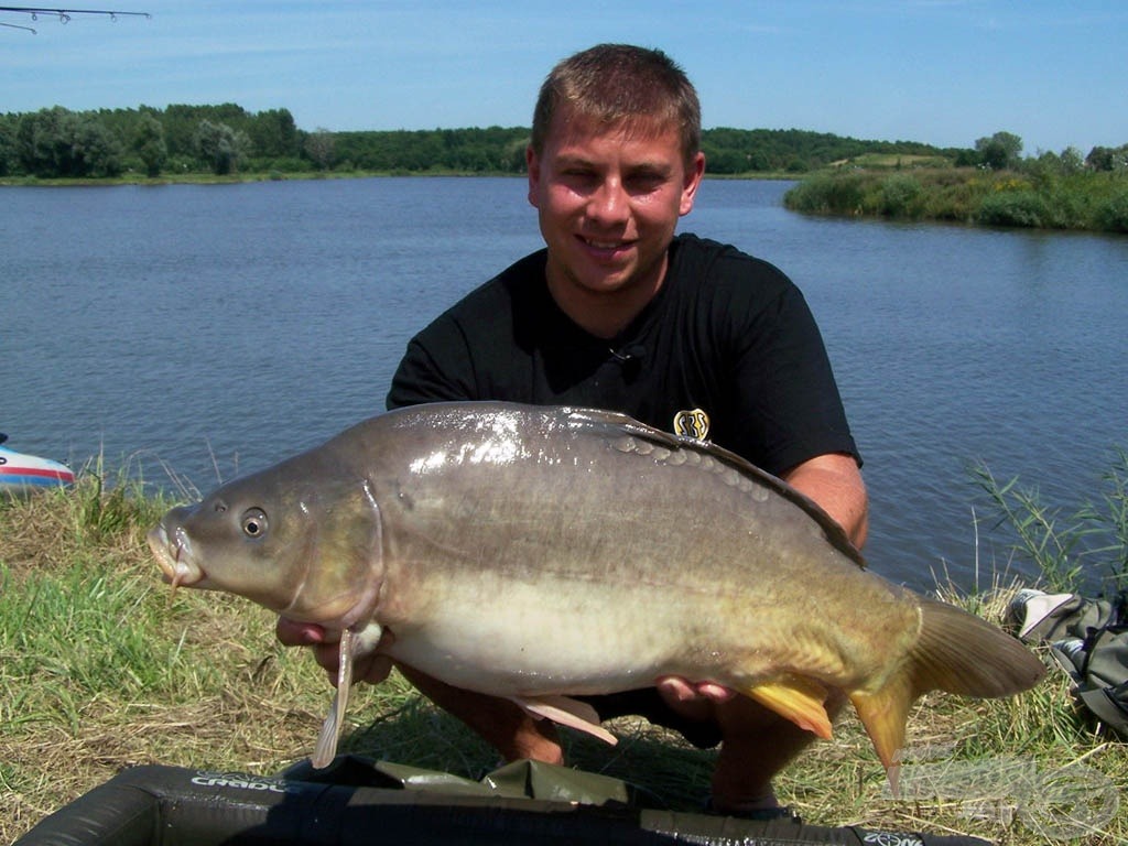 Majd végre megtört a csend a behordott végszerelékeknél is! Kapásból egy 10 kg körüli példánnyal…