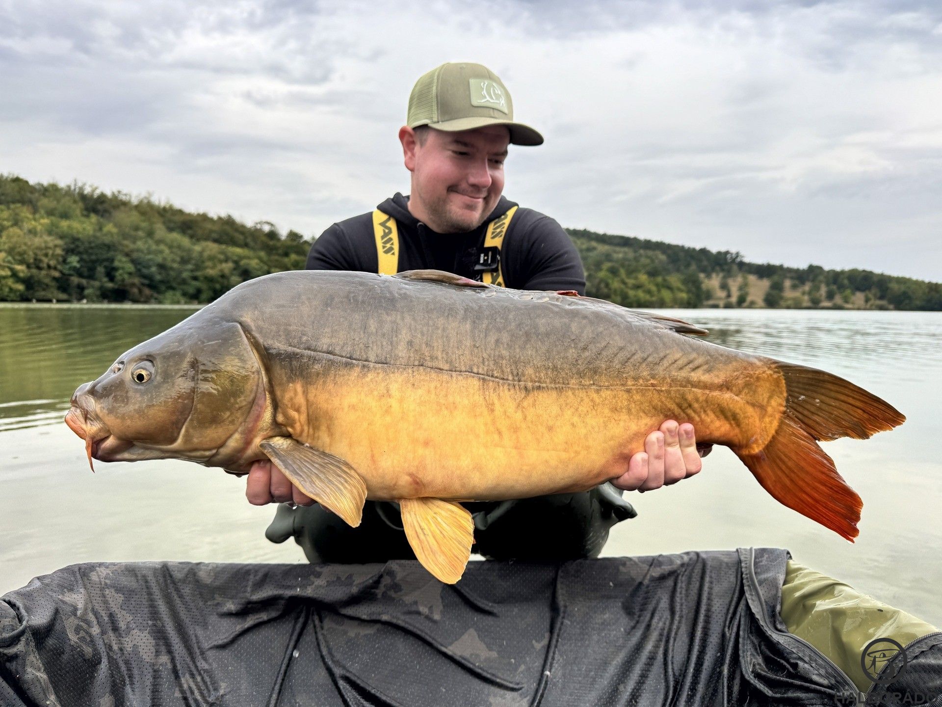 Színpompás tükrös