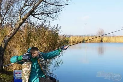 Teszthorgászat az új Nevis Torrent Carp Feederrel és Carpex 5000 orsóval