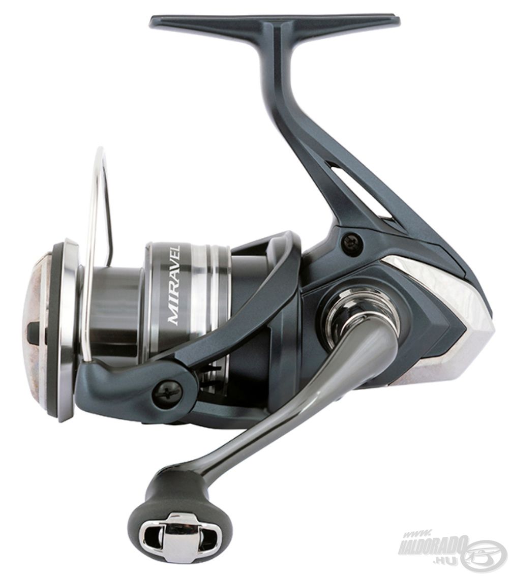 A Shimano Miravel, japán nagyon igényes és kényes piacára tervezett, letisztult megjelenésű, felső kategóriás pergető orsó