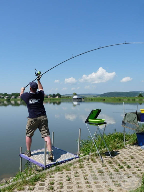 … megtörténtek az első dobások is