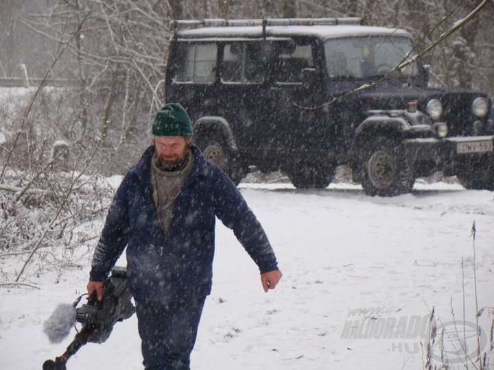 Optikacsere szakadó hóban