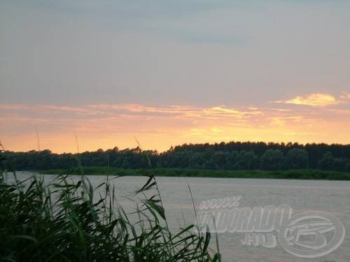 Naplemente a Tisza-tónál