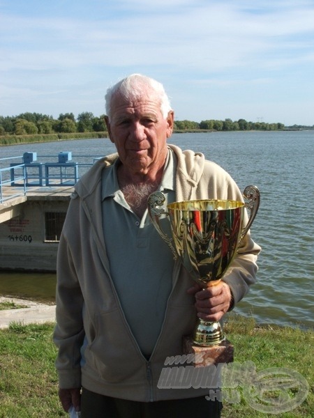 Rimer Marci bácsi, 2003 aranyérmese, mint korelnök különdíjat kapott