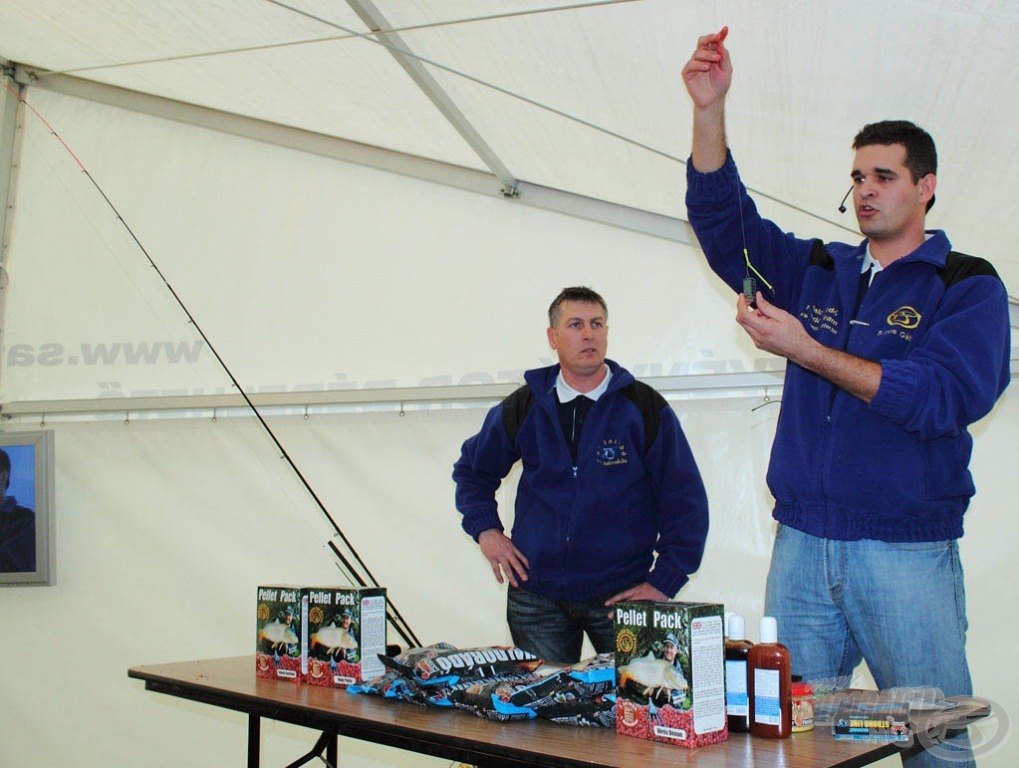 A Haldorádó Feeder Team két versenyzője idén tartott először előadást a versenyszerű feederbotos horgászatról, etetőanyagokról, aromákról, szerelékekről