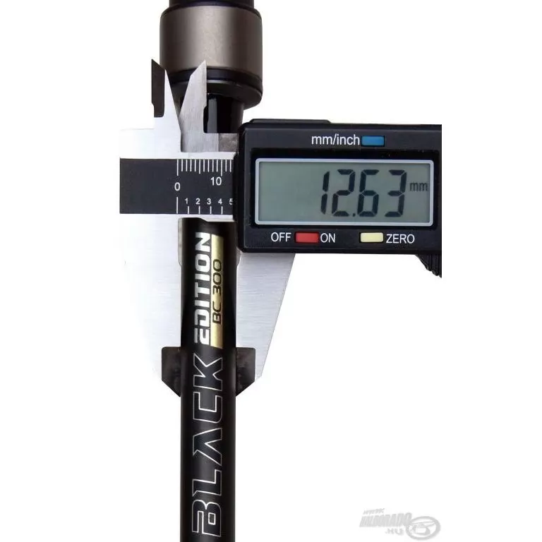 BLACK EDITION BC 300 2,5 Lbs csónakos, behúzós nagypontyos horgászbot + Dobókesztyű ujj / 4