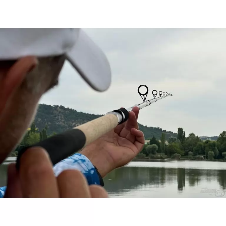 By Döme TEAM FEEDER Carp Fighter Feeder 390H horgászbot + Dobókesztyű ujj / 11