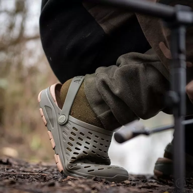 FOX Clogs Khaki papucs 43 / 2