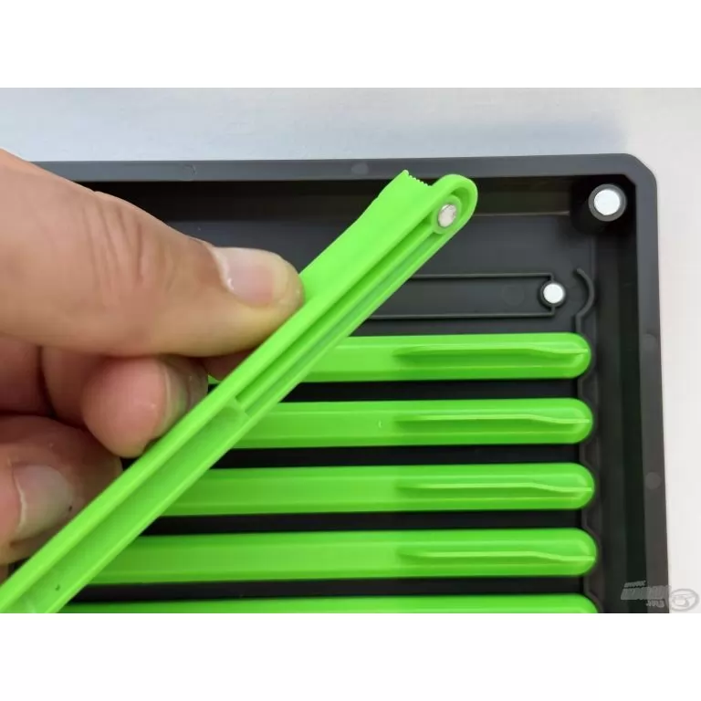HALDORÁDÓ Feeder Box - Feeder aprócikk és előketartó doboz mágneses létrákkal / 11