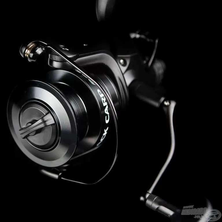 NEVIS Black Carp LCS 6000 orsó + Ajándék / 2