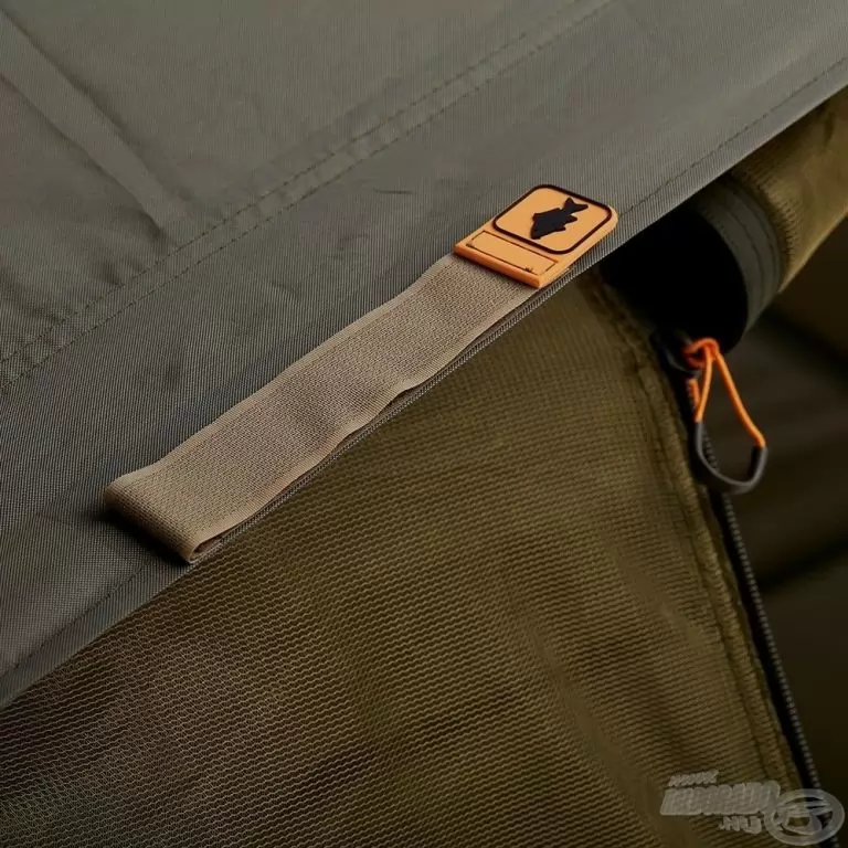 PROLOGIC Avenger 65 Brolly & Mozzy Front / 6